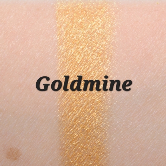 MAC Eyeshadow Singles with Magnetic Pro Palette Refill Pan - Picture 3 of 6